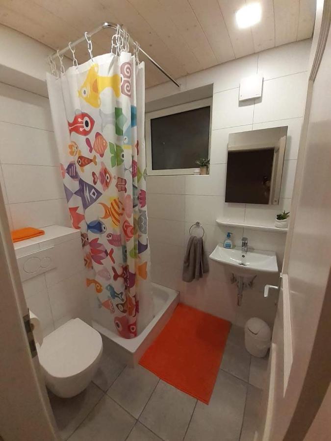 Zimmer Frei 2 Wiesbaden Eksteriør bilde