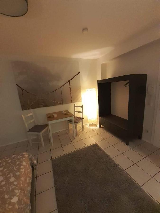 Zimmer Frei 2 Wiesbaden Eksteriør bilde
